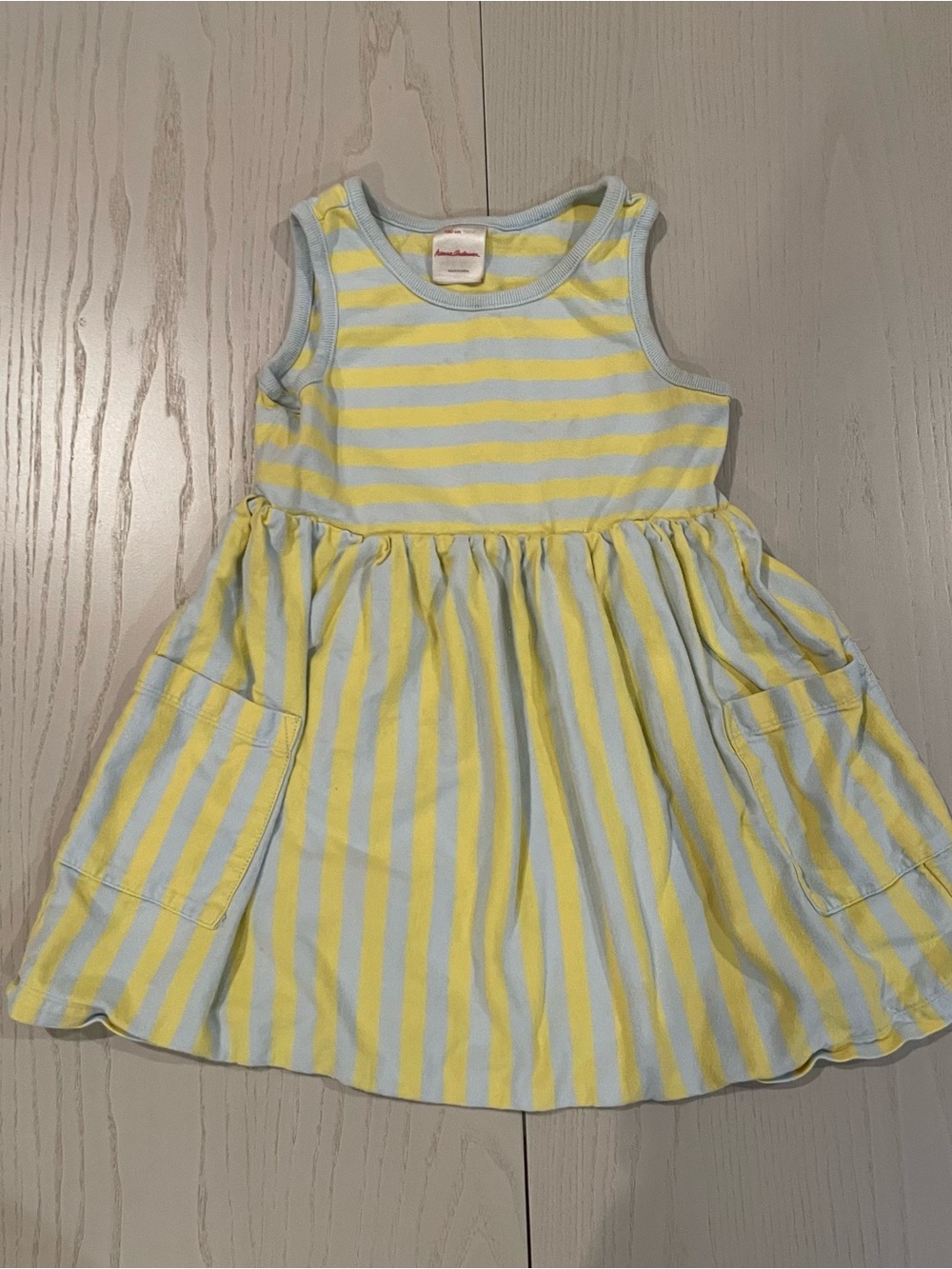 Hanna Andersson Sleeveless Playground Dress with Pockets - Size 4 100